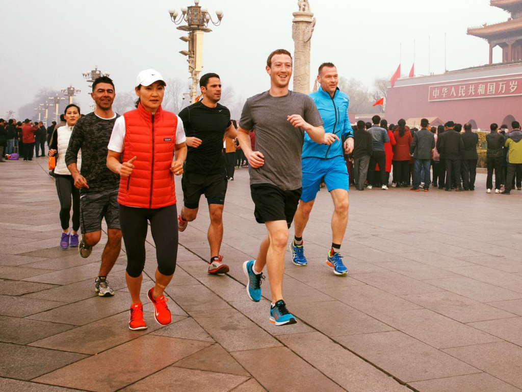 people are criticizing mark zuckerberg for taking a run in beijing without wearing a mask